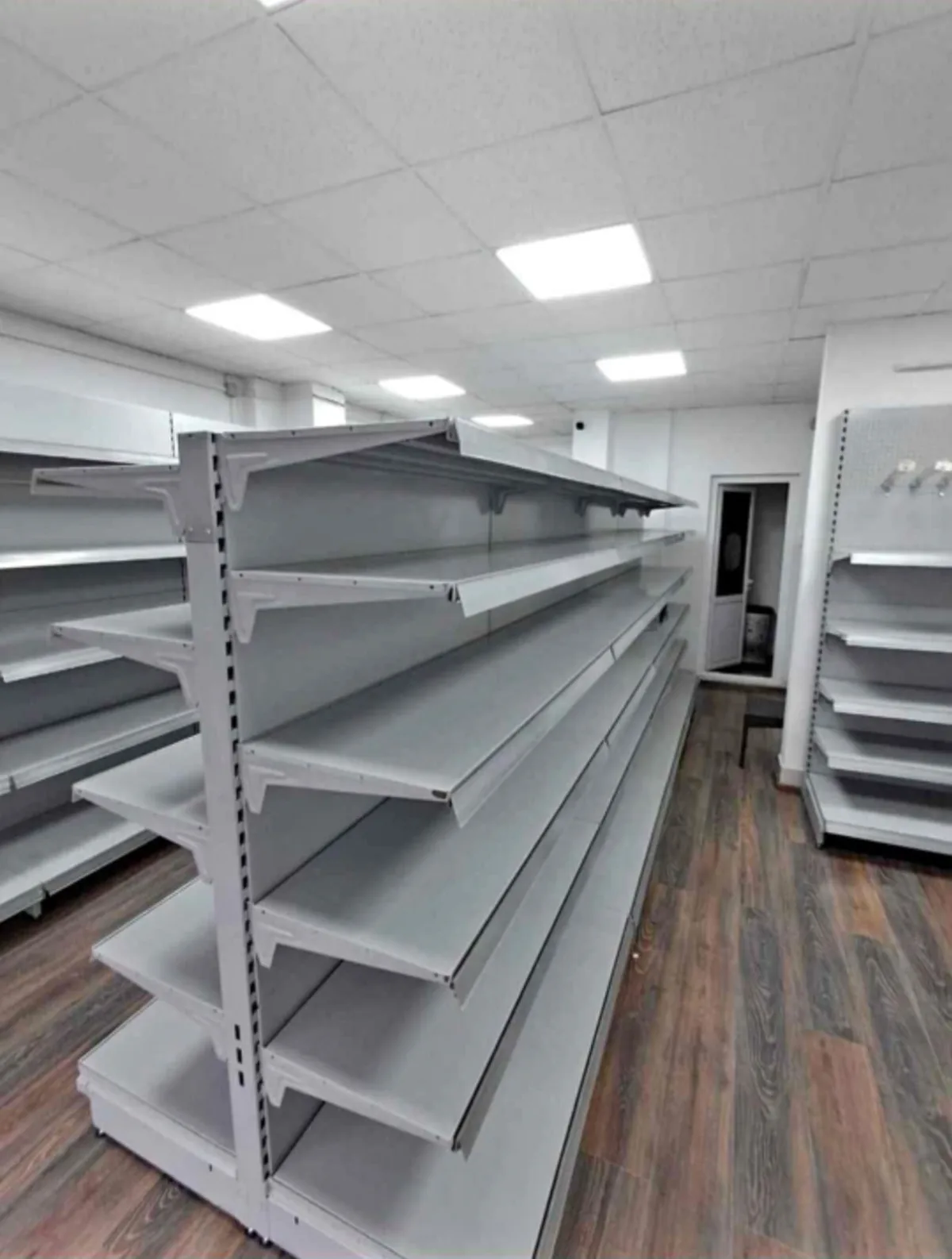 Rafturi Magazin Expunere 01