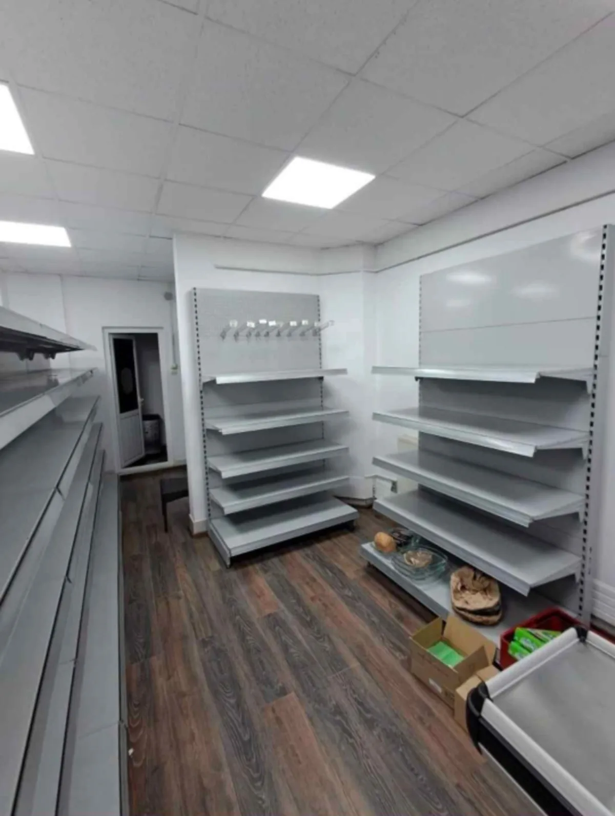 Rafturi Magazin Expunere 03