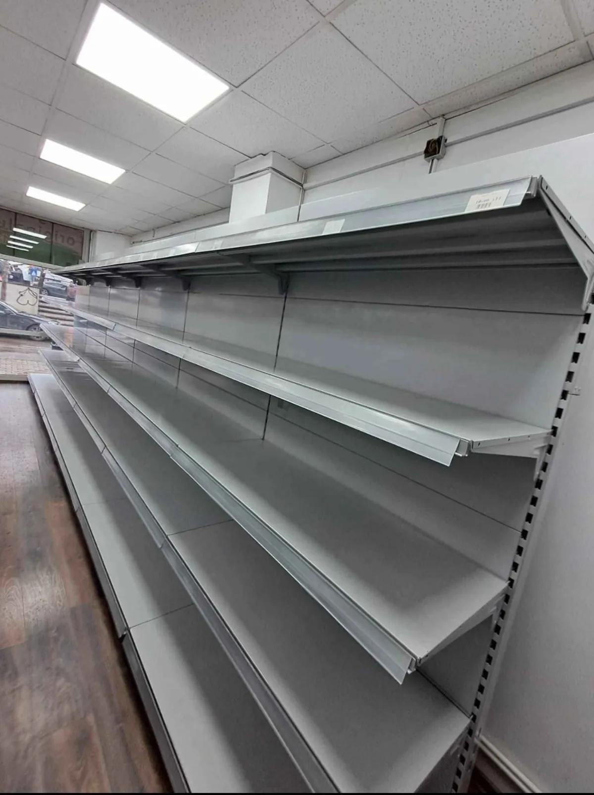 Rafturi Magazin Expunere 05