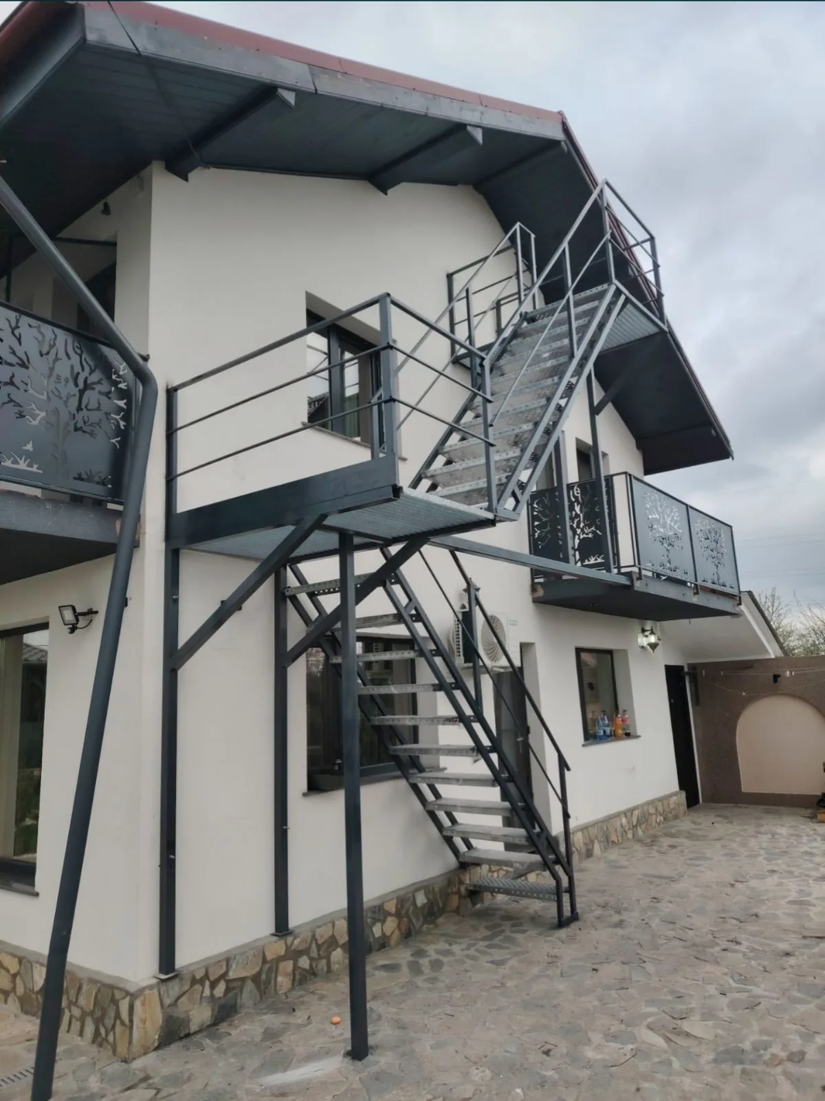 Scară metalică exterioară - proiect 1