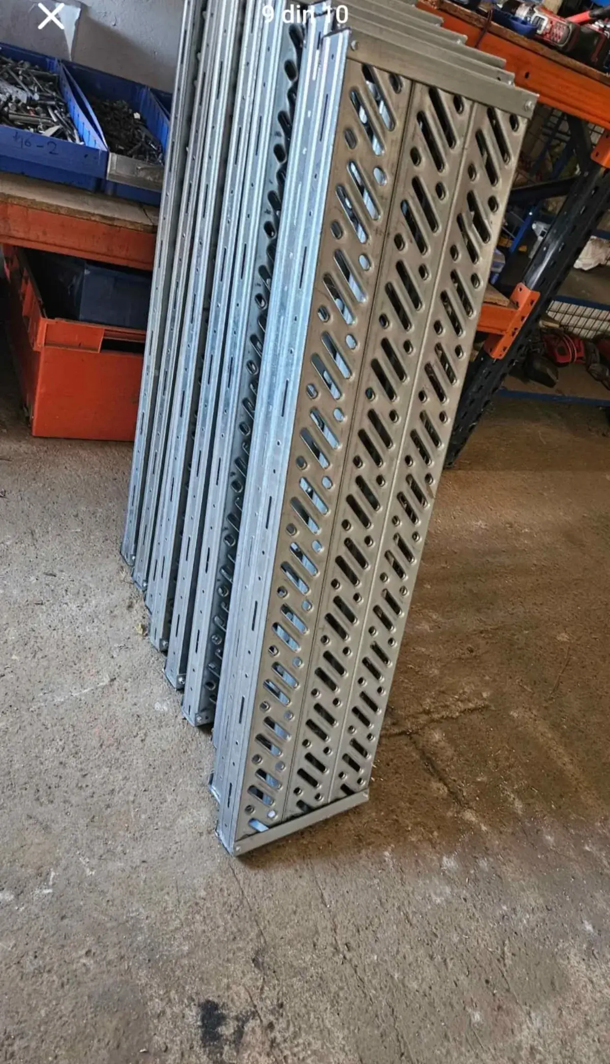 Treaptă perforată antiderapantă - proiect 22